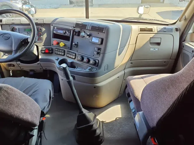 2019 FREIGHTLINER CASCADIA 12521f73b4f79c3f7cb05331e9c52b75700