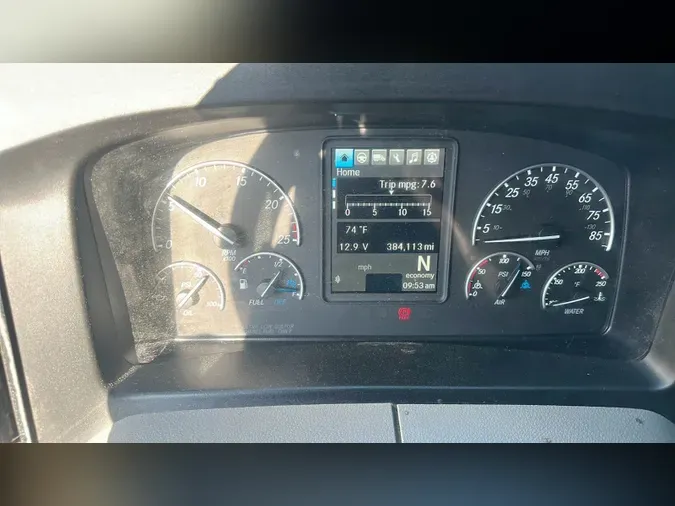 2021 Freightliner Cascadia 126