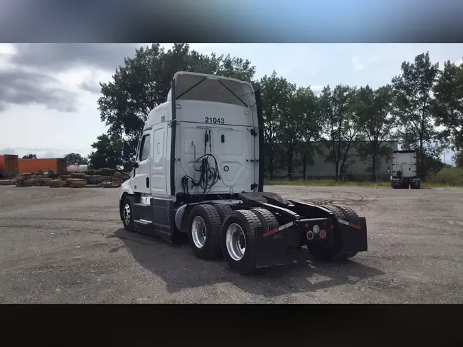 2022 Freightliner Cascadia 126