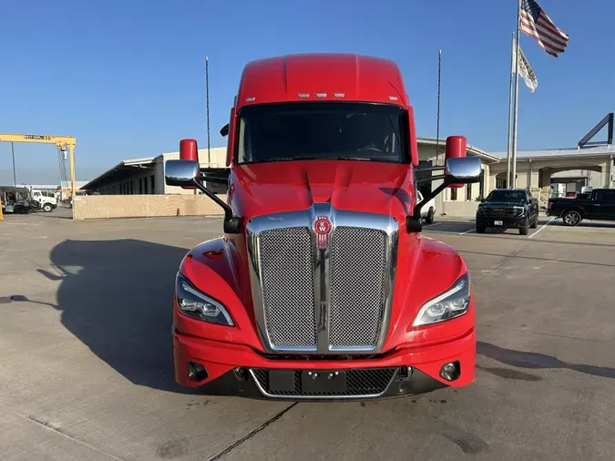 2024 Kenworth T680