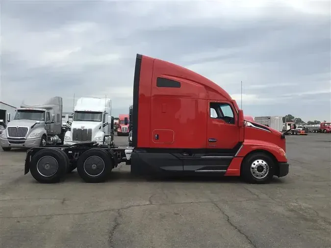 2023 KENWORTH T68021fd121f81b62a73f733cb2974451b06