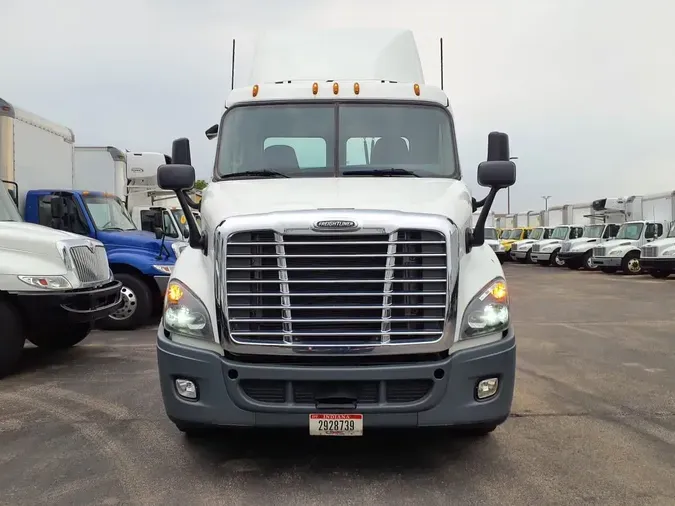 2020 FREIGHTLINER CASCADIA 113
