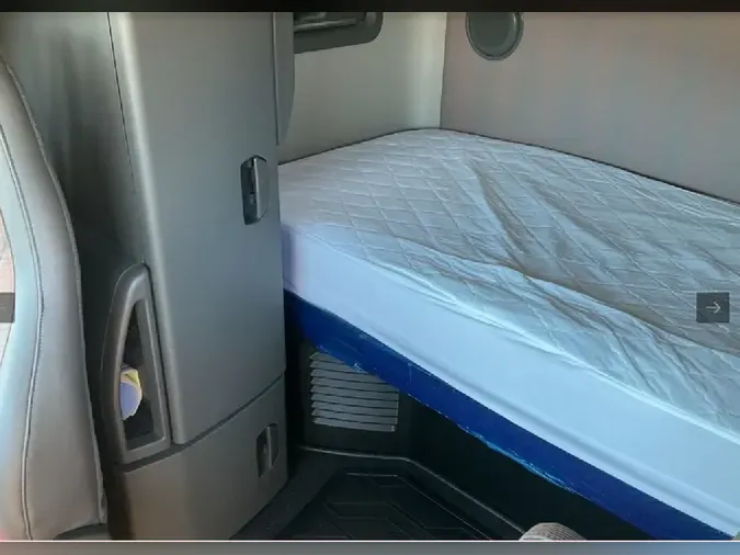 2025 VOLVO VNL64T740220024ea450dfbcd1c7842cea15ae2e0