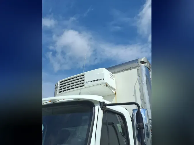 2019 FREIGHTLINER M2 106