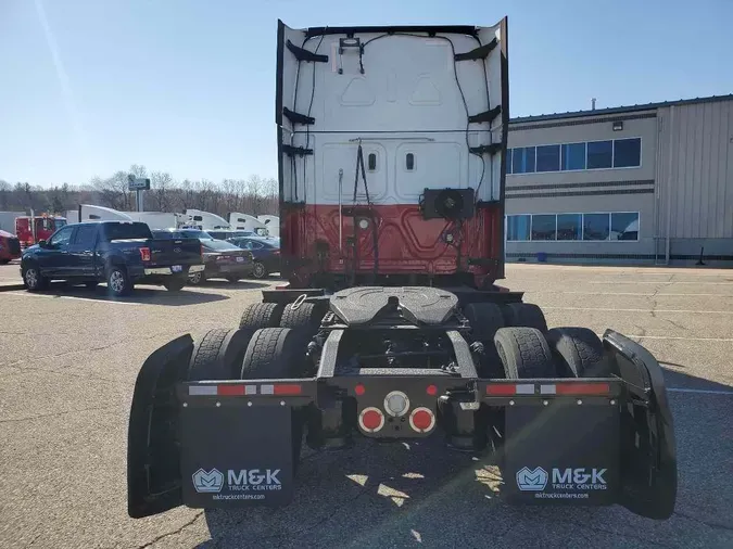 2022 FREIGHTLINER Cascadia 126