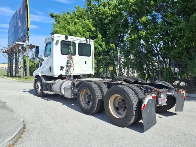 2020 FREIGHTLINER/MERCEDES NEW CASCADIA 11622086fa7ac82ad9475eff70bdf2aaf79