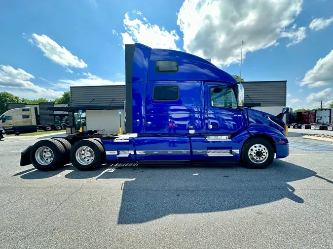 2023 Volvo VNL64T860