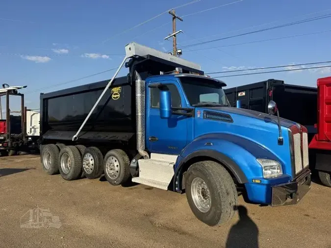 2016 KENWORTH T880