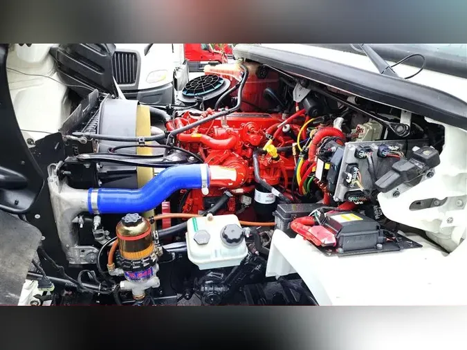 2019 FREIGHTLINER M2-106