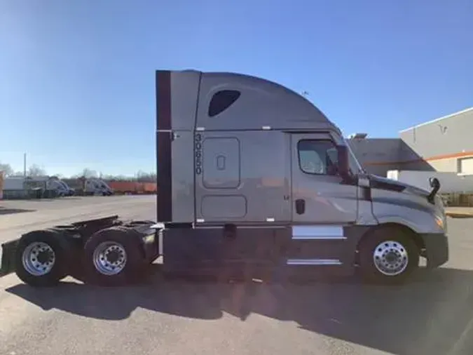 2023 Freightliner Cascadia