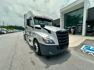2023 Freightliner Cascadia 126