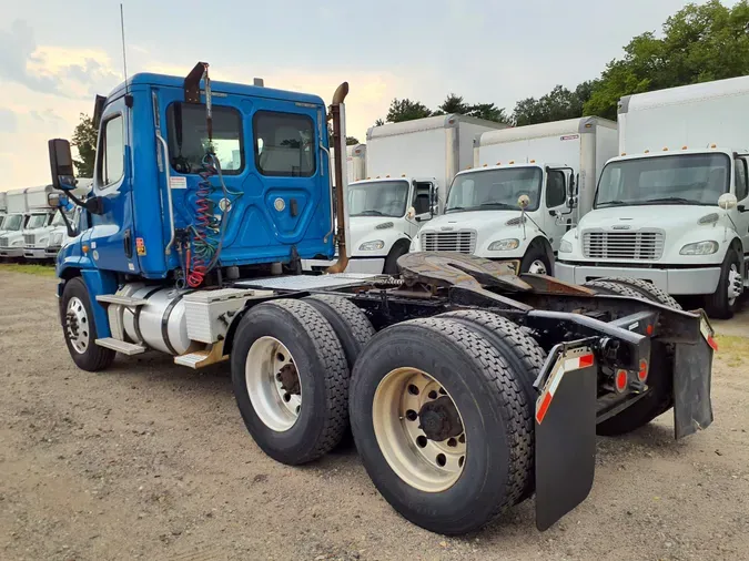 2018 FREIGHTLINER/MERCEDES CASCADIA 125