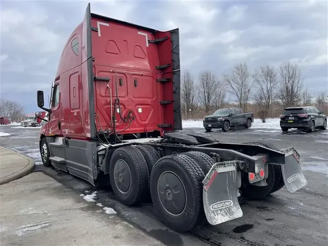 2021 FREIGHTLINER CA126