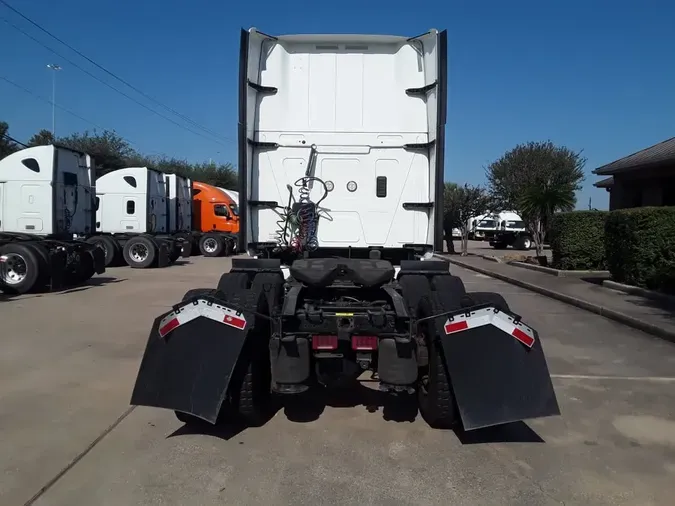 2022 NAVISTAR INTERNATIONAL LT625 SLPR CAB