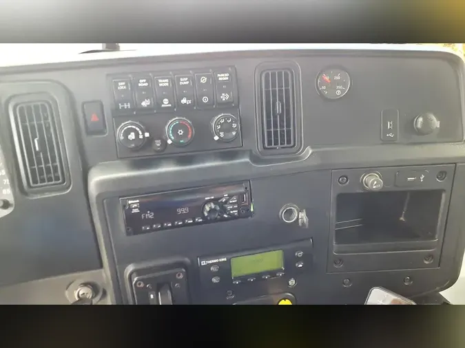 2020 NAVISTAR INTERNATIONAL MV607 (4X2)