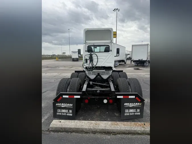 2022 International LT625