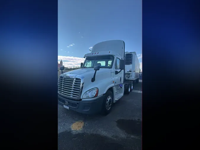 2019 FREIGHTLINER CASCADIA 125