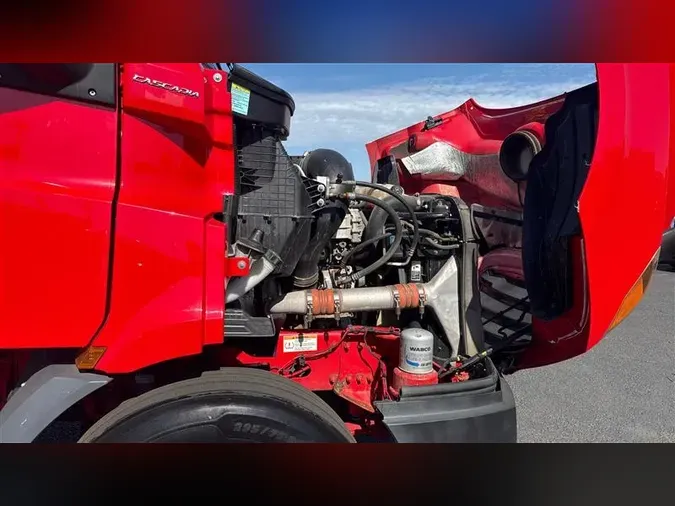 2019 FREIGHTLINER CA116