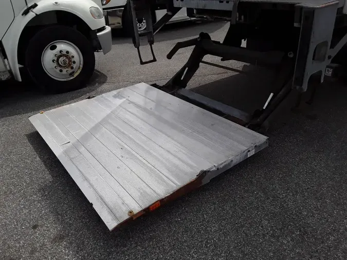 2019 FREIGHTLINER/MERCEDES M2 106