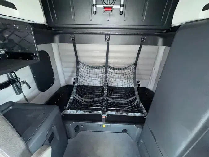 2022 FREIGHTLINER Cascadia 126