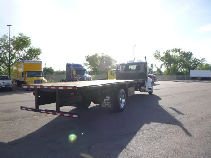 2020 Peterbilt 337