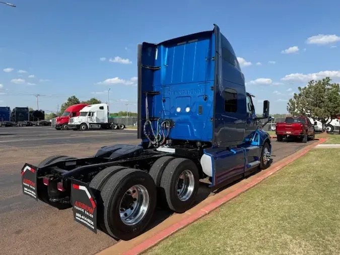 2020 INTERNATIONAL LT
