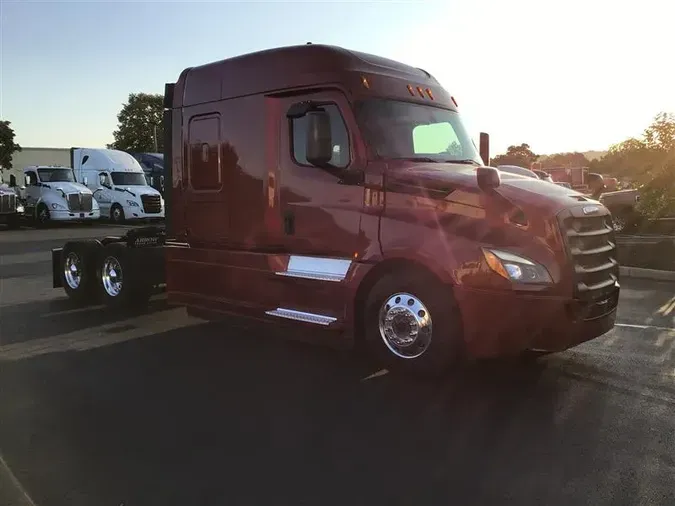 2019 FREIGHTLINER CA126