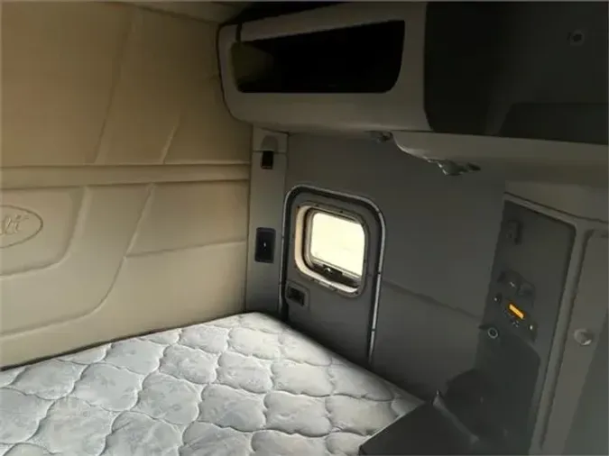 2019 PETERBILT 579