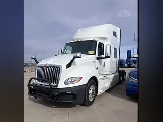 2022 INTERNATIONAL LT