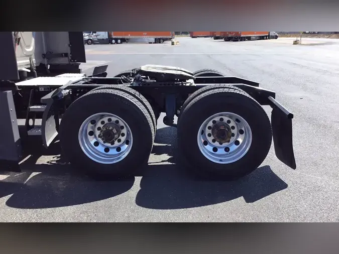 2025 Freightliner Cascadia 1262228c6c30edb9af5a032f6a302218329