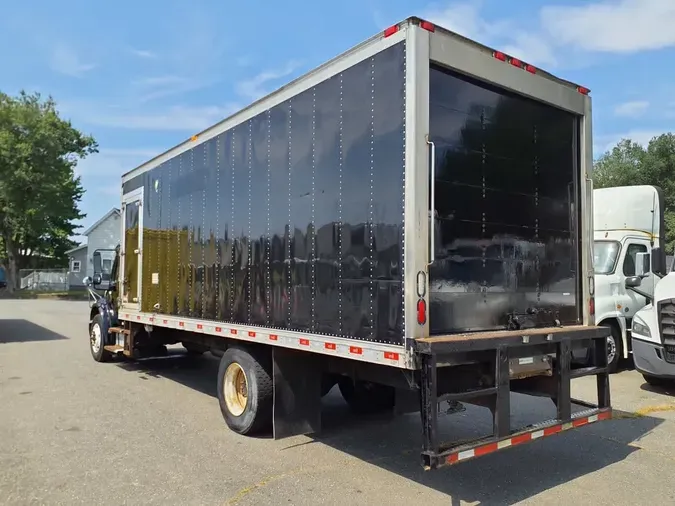 2017 FREIGHTLINER M2 106