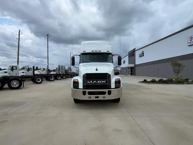 2025 MACK AN64T70