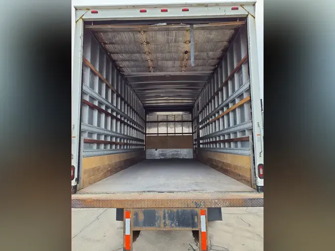 2019 FREIGHTLINER/MERCEDES M2 106