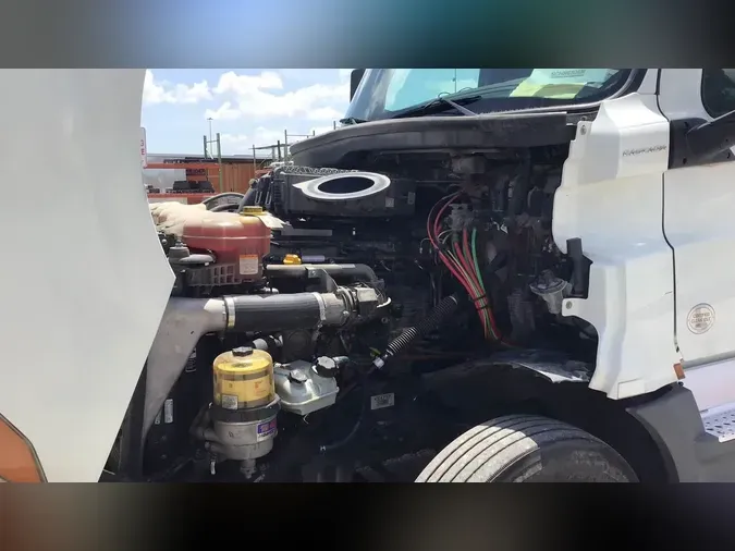 2019 Freightliner Cascadia 126