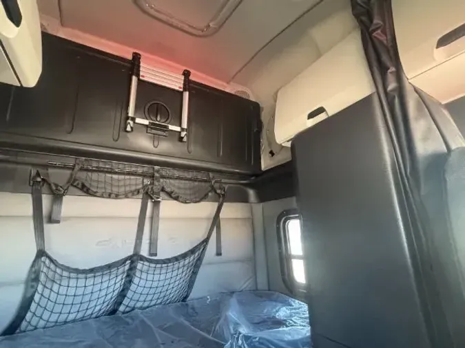 2020 Freightliner New Cascadia 126