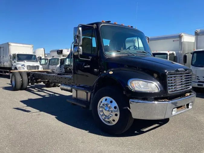 2017 FREIGHTLINER/MERCEDES M2 106