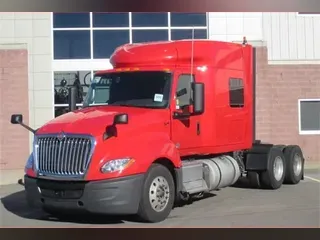 2018 INTERNATIONAL LT