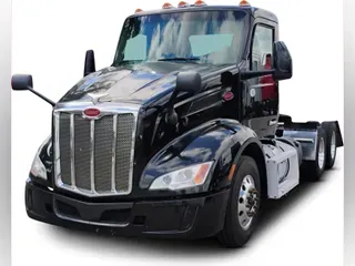 2022 Peterbilt 579