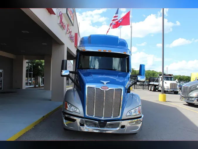 2023 Peterbilt 579