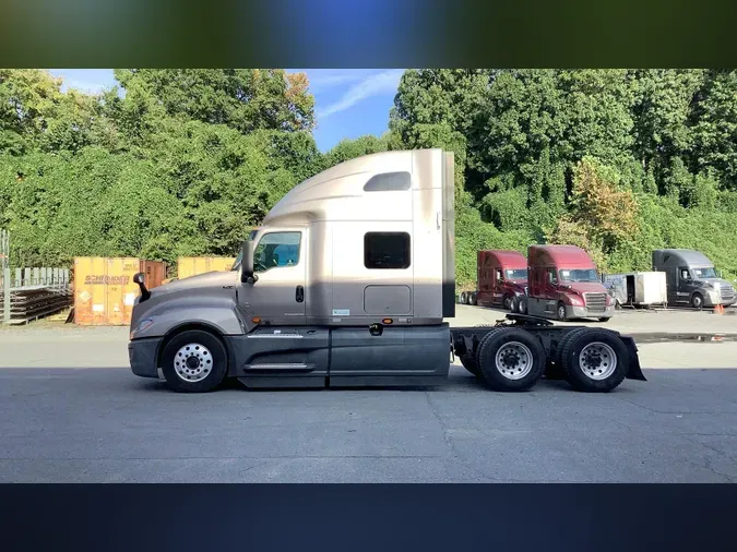2022 International LT