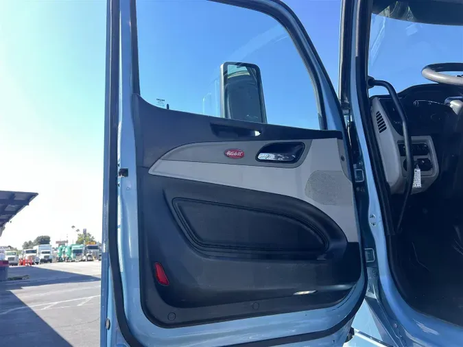 2022 Peterbilt 567