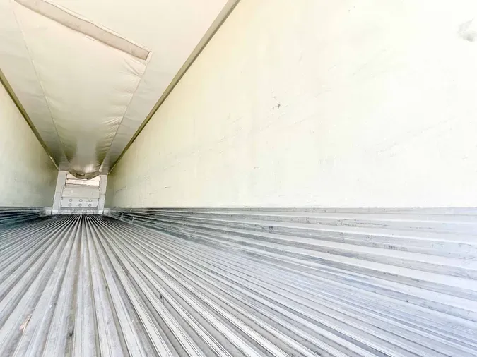 2015 UTILITY VS2RA2240f4a359dcdda11d308de69b18d58c