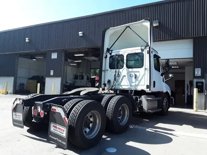 2023 FREIGHTLINER/MERCEDES CASCADIA PX11664ST