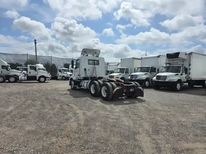 2019 VOLVO VNL64T-30022430ccb9393224dbdbcdc5b3ddde3ab
