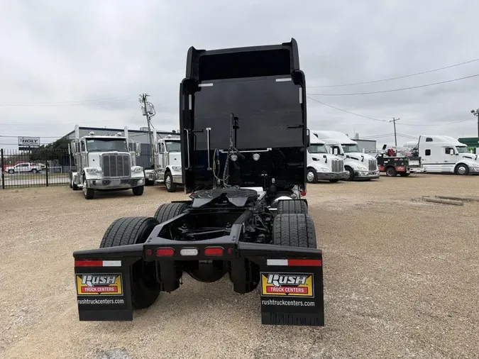 2022 Peterbilt 389