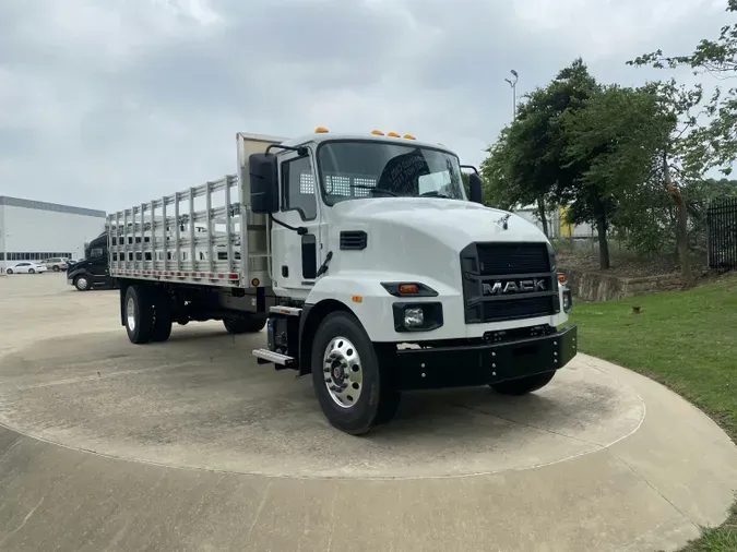 2025 MACK MD74