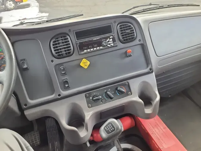 2016 FREIGHTLINER/MERCEDES M2 106