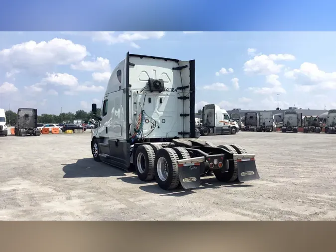 2022 Freightliner Cascadia 126
