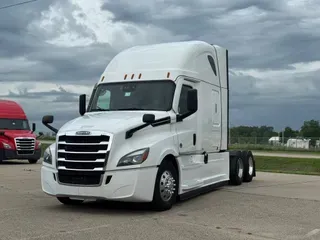 2022 FREIGHTLINER Cascadia 126