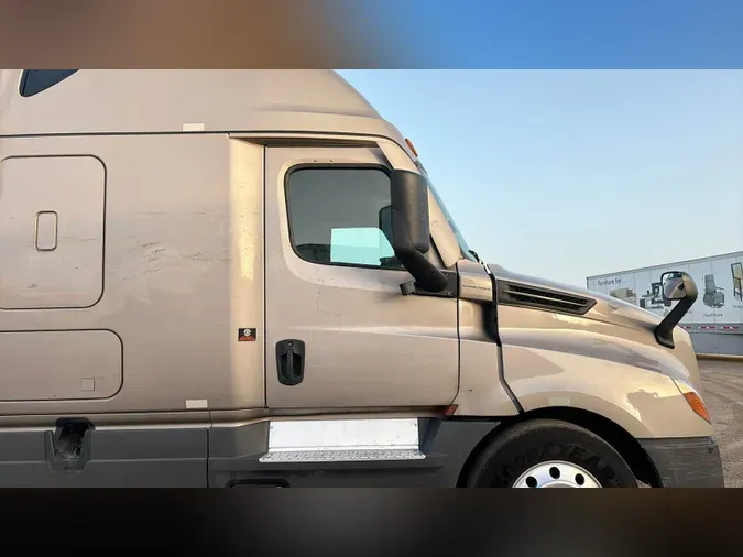 2023 Freightliner Cascadia